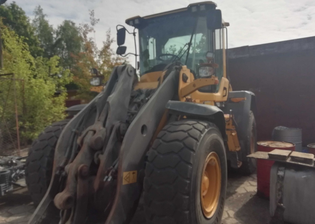 Volvo L90h - Wheel loader: gambar 2 Volvo L90h - Wheel loader: gambar 2