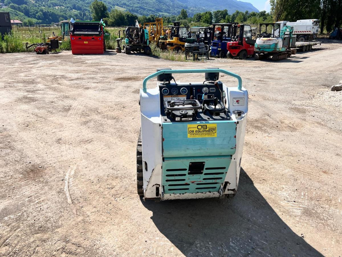 Bobcat MT55 MINI CHARGEUSE SKID A CHENILLE - Track loader yang ringkas: gambar 3 Bobcat MT55 MINI CHARGEUSE SKID A CHENILLE - Track loader yang ringkas: gambar 3