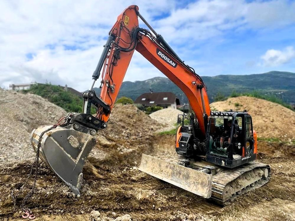 Doosan DX235 LCR-5 PELLE A CHENILLES 26T - Ekskavator perayap: gambar 1 Doosan DX235 LCR-5 PELLE A CHENILLES 26T - Ekskavator perayap: gambar 1