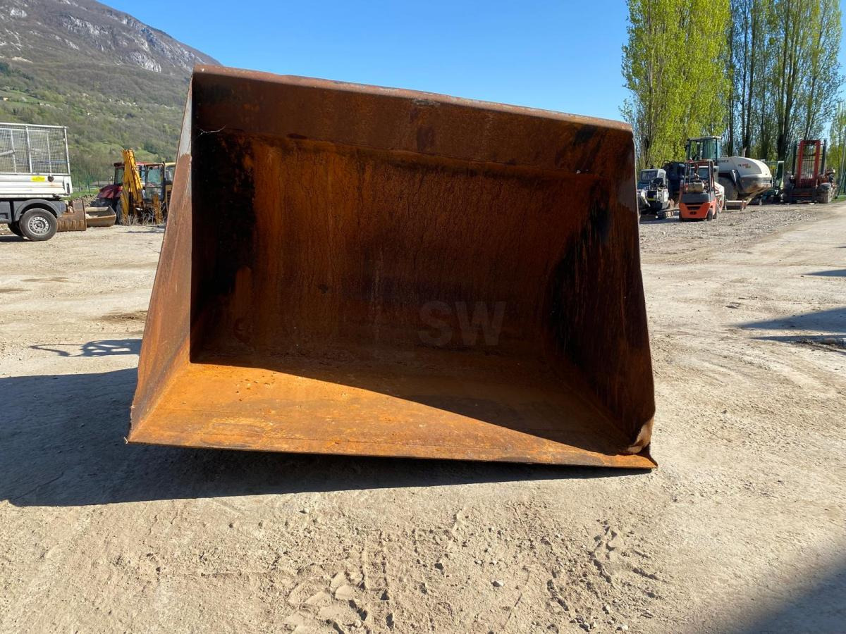 GODET CHARGEUR POUR CHARIOT ELEVATEUR - Ember loader: gambar 2 GODET CHARGEUR POUR CHARIOT ELEVATEUR - Ember loader: gambar 2