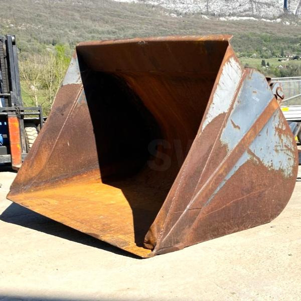 GODET CHARGEUR POUR CHARIOT ELEVATEUR - Ember loader: gambar 1 GODET CHARGEUR POUR CHARIOT ELEVATEUR - Ember loader: gambar 1
