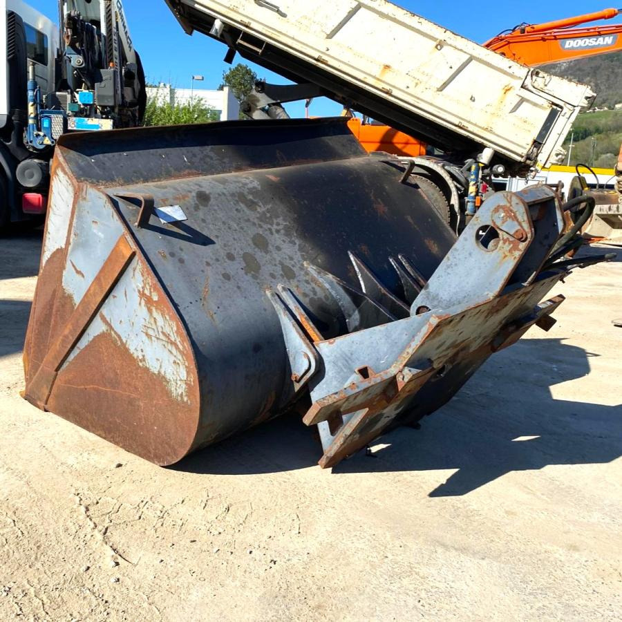GODET CHARGEUR POUR CHARIOT ELEVATEUR - Ember loader: gambar 4 GODET CHARGEUR POUR CHARIOT ELEVATEUR - Ember loader: gambar 4