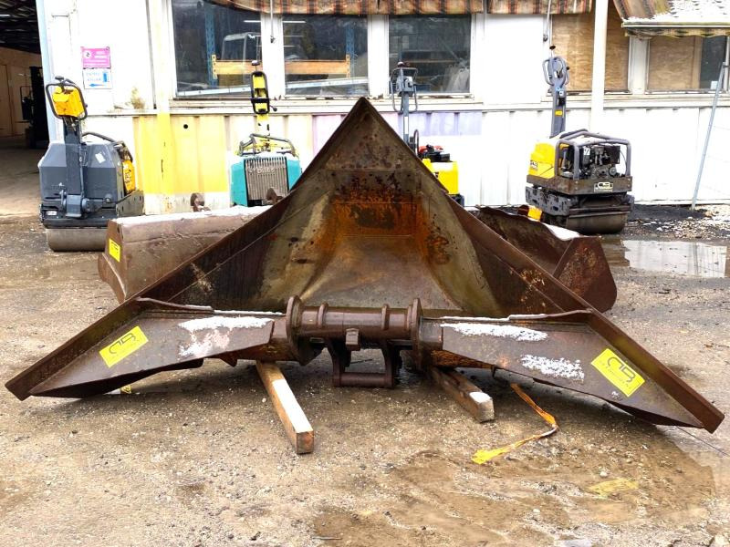 Godet trapèze attache Morin M6 - Ember ekskavator: gambar 2 Godet trapèze attache Morin M6 - Ember ekskavator: gambar 2