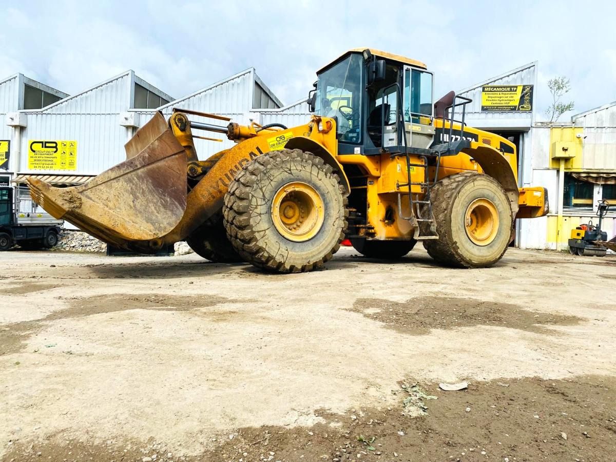 HYUNDAI Chargeuse articulé HL770-7A 23T - Backhoe loader: gambar 1 HYUNDAI Chargeuse articulé HL770-7A 23T - Backhoe loader: gambar 1