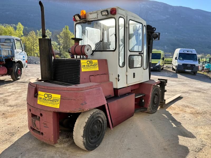 Kalmar DC7.5-600 Chariot élévateur 7,5T 3,3m - Forklift diesel: gambar 4 Kalmar DC7.5-600 Chariot élévateur 7,5T 3,3m - Forklift diesel: gambar 4