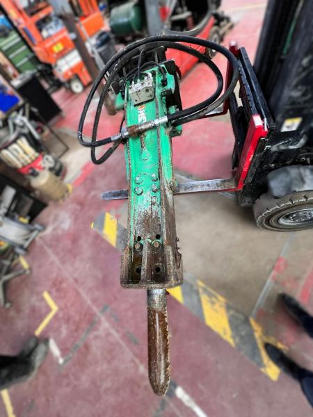 MONTABERT M900 BRH Marteau hydraulique pour 15-25T - Palu hidrolik: gambar 2 MONTABERT M900 BRH Marteau hydraulique pour 15-25T - Palu hidrolik: gambar 2