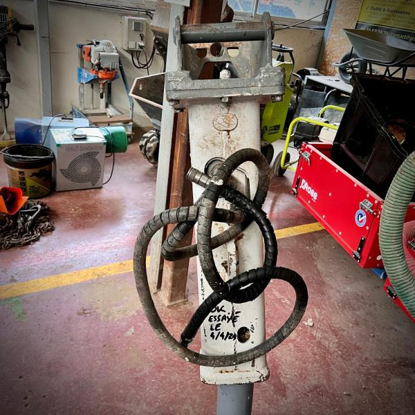 Marteau brise roche hydraulique BRH pour pelle 2 a 4T - Palu hidrolik: gambar 4 Marteau brise roche hydraulique BRH pour pelle 2 a 4T - Palu hidrolik: gambar 4