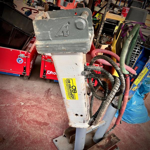 Marteau brise roche hydraulique BRH pour pelle 2 a 4T - Palu hidrolik: gambar 1 Marteau brise roche hydraulique BRH pour pelle 2 a 4T - Palu hidrolik: gambar 1