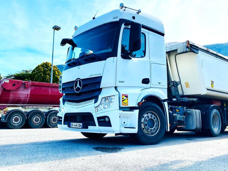 MERCEDES Tracteur routier ACTROS 1851 4X2 avec KIT HYDRAULIQUE - Tractor head: gambar 1 MERCEDES Tracteur routier ACTROS 1851 4X2 avec KIT HYDRAULIQUE - Tractor head: gambar 1