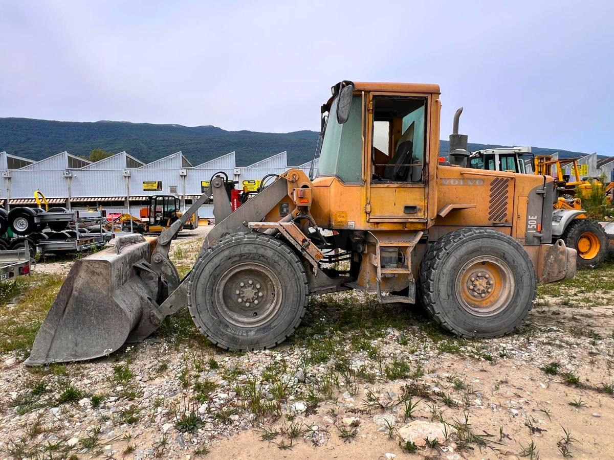 Volvo L 50 E CHARGEUSE A PNEUS 10T - Wheel loader: gambar 3 Volvo L 50 E CHARGEUSE A PNEUS 10T - Wheel loader: gambar 3