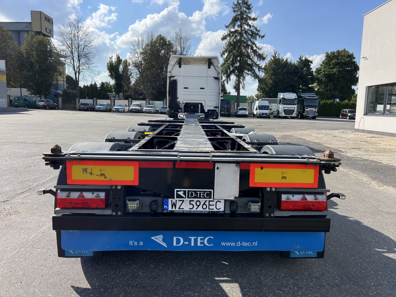 D-TEC Portmaster VCC-01 - Semi-trailer pengangkut mobil: gambar 2 D-TEC Portmaster VCC-01 - Semi-trailer pengangkut mobil: gambar 2