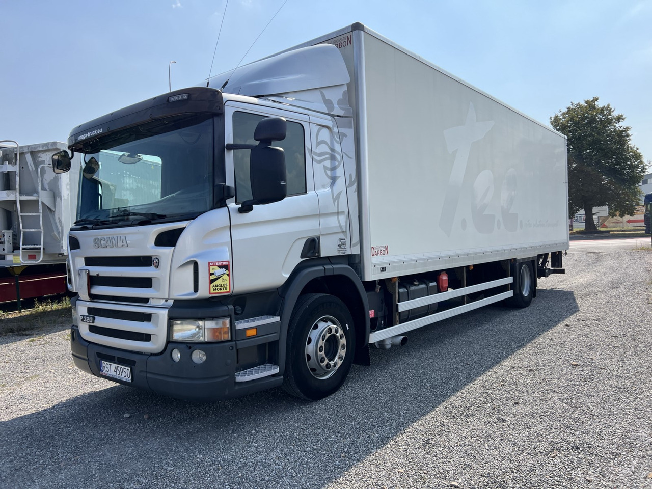 Scania P320 - Truk flatbed: gambar 2 Scania P320 - Truk flatbed: gambar 2