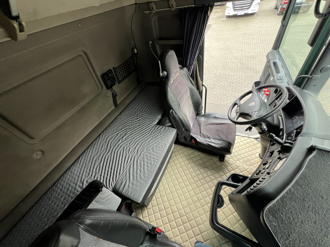 Tractor head Scania N320 R410: gambar 39
