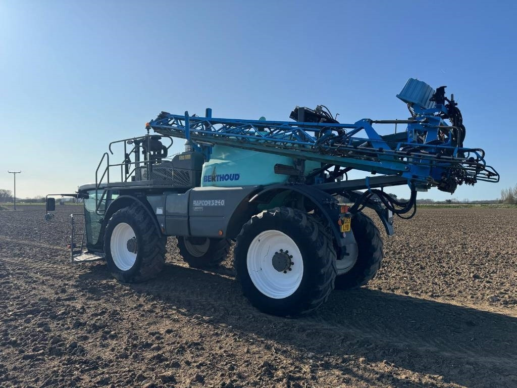 Berthoud Raptor 3240 24m - Penyemprot self-propelled: gambar 2 Berthoud Raptor 3240 24m - Penyemprot self-propelled: gambar 2