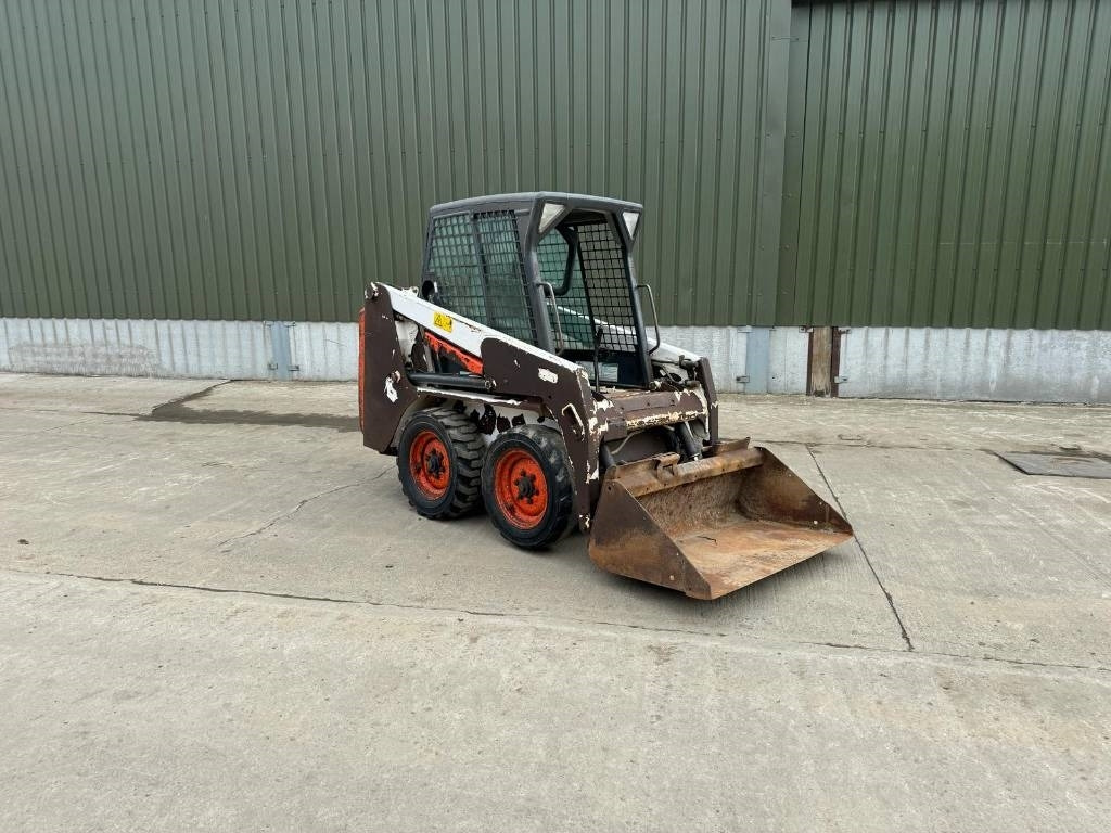 Bobcat S 100 - Skid steer: gambar 2 Bobcat S 100 - Skid steer: gambar 2