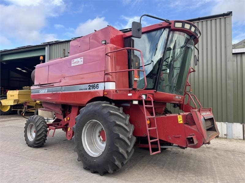 Case Axial-Flow Case Axial Flow 2166 c/w 1030 Header - Lampiran pemanen: gambar 3 Case Axial-Flow Case Axial Flow 2166 c/w 1030 Header - Lampiran pemanen: gambar 3