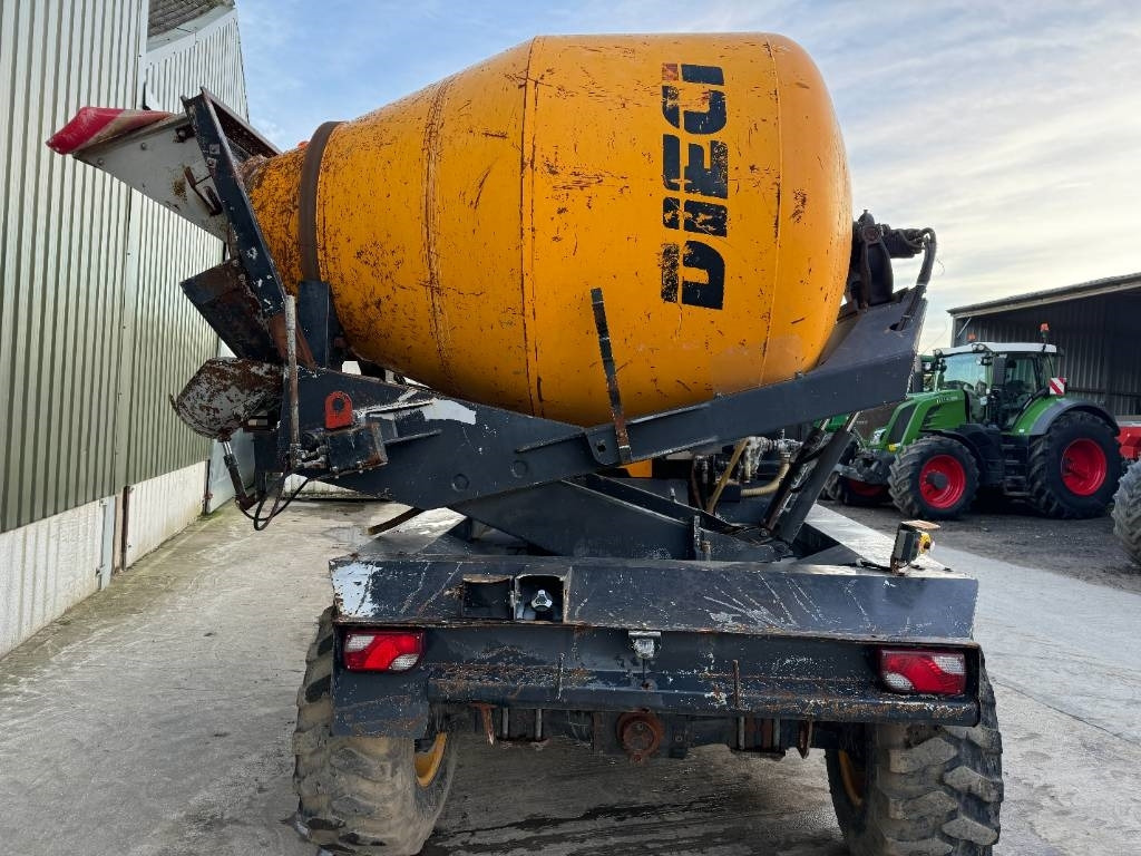 Dieci LH 683 Self Propelled Cement Mixer - Truk pengaduk beton: gambar 5 Dieci LH 683 Self Propelled Cement Mixer - Truk pengaduk beton: gambar 5