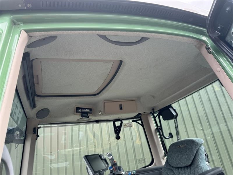 Traktor Fendt 828 ECR Vario Profi Plus **Video Below**: gambar 13