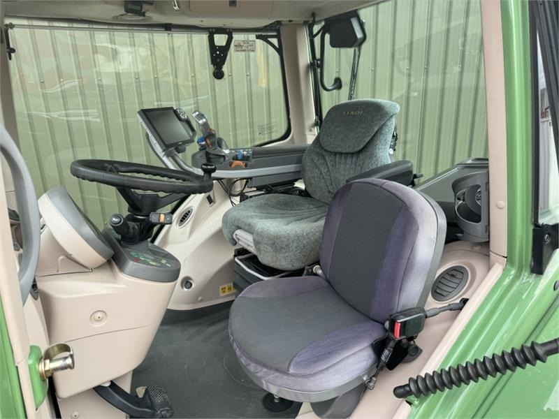 Traktor Fendt 828 ECR Vario Profi Plus **Video Below**: gambar 12