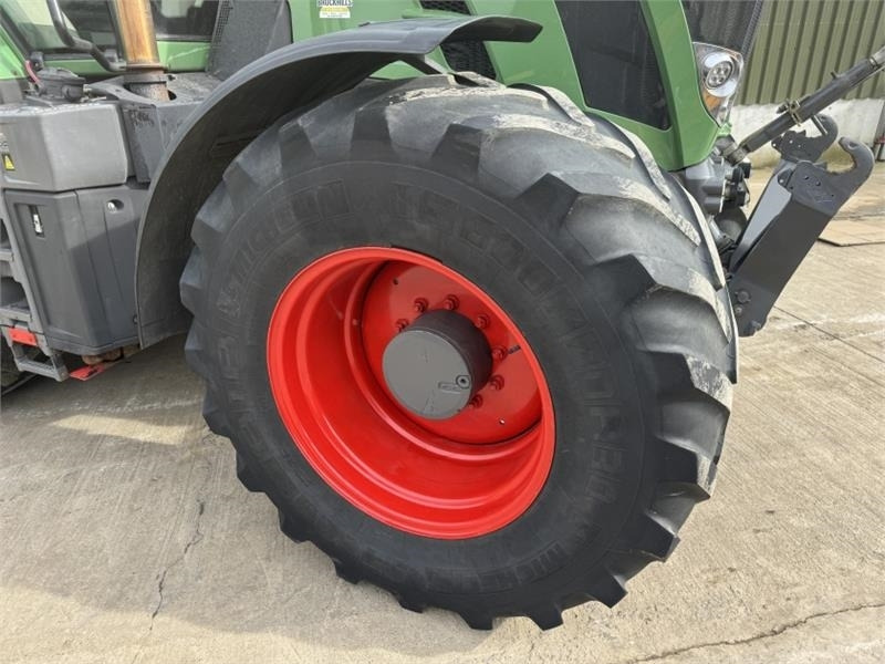 Traktor Fendt 828 ECR Vario Profi Plus **Video Below**: gambar 8