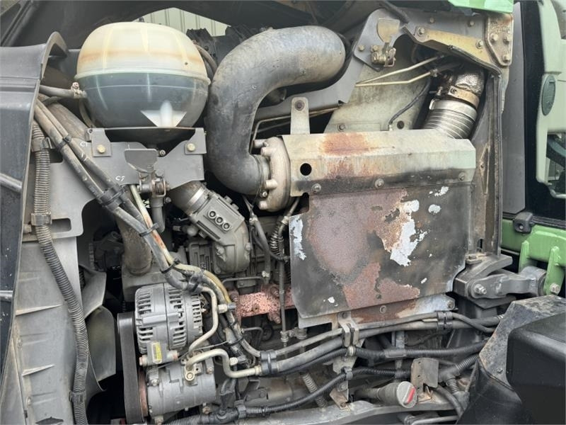 Traktor Fendt 828 ECR Vario Profi Plus **Video Below**: gambar 10