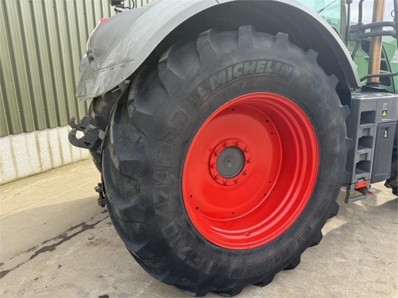 Traktor Fendt 828 ECR Vario Profi Plus **Video Below**: gambar 7