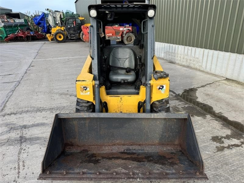 Gehl R135 Skid Steer - Skid steer: gambar 5 Gehl R135 Skid Steer - Skid steer: gambar 5