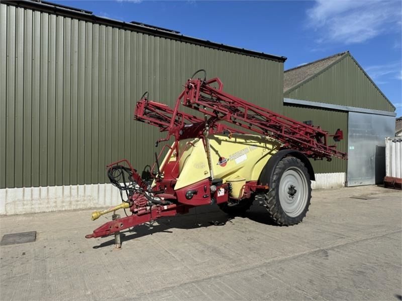 Hardi Navigator 3000 24m Trailed Sprayer - Penyemprot traktor: gambar 1 Hardi Navigator 3000 24m Trailed Sprayer - Penyemprot traktor: gambar 1