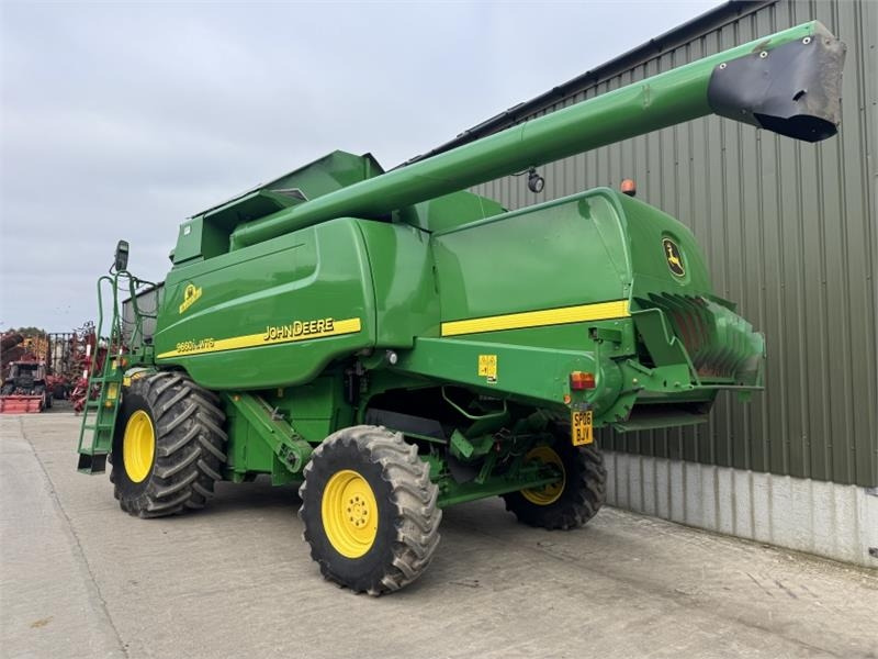 John Deere 9660i WTS Hillmaster II c/w 622R Header - Lampiran pemanen: gambar 2 John Deere 9660i WTS Hillmaster II c/w 622R Header - Lampiran pemanen: gambar 2