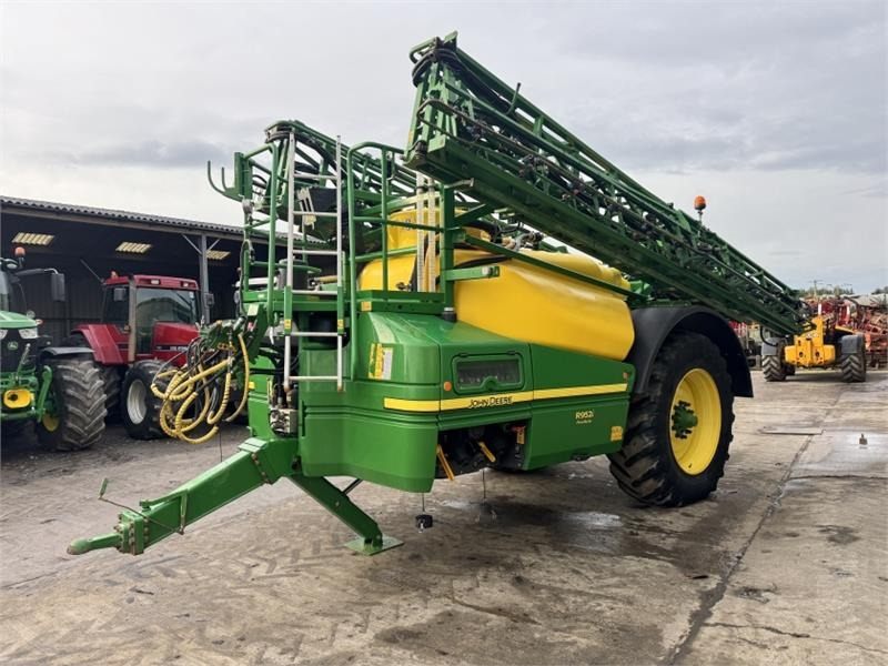 John Deere R952i PowrSpray Trailed Sprayer - Penyemprot traktor: gambar 4 John Deere R952i PowrSpray Trailed Sprayer - Penyemprot traktor: gambar 4