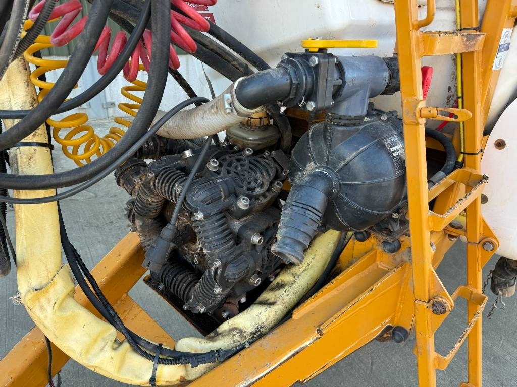 Penyemprot tertinggal Knight Trailblazer 4200L 36M Trailed Sprayer: gambar 22