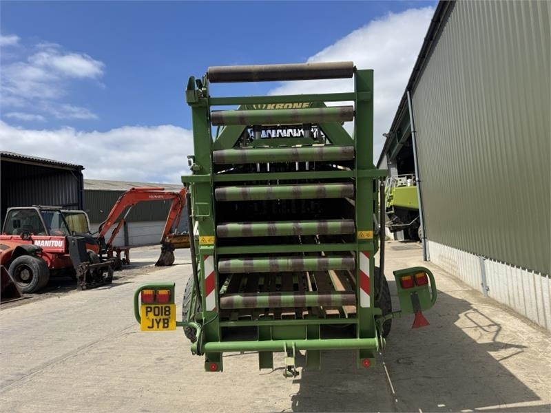 Krone Big Pack 12130 Square Baler - Baler persegi: gambar 3 Krone Big Pack 12130 Square Baler - Baler persegi: gambar 3
