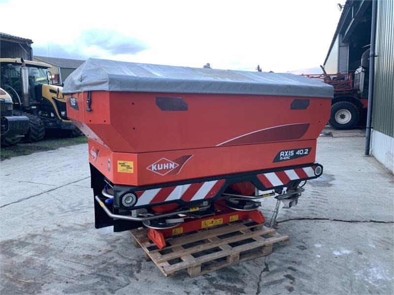 Kuhn Axis 40.2 M-EMC Fert Spreader - Penyebar pupuk: gambar 3 Kuhn Axis 40.2 M-EMC Fert Spreader - Penyebar pupuk: gambar 3