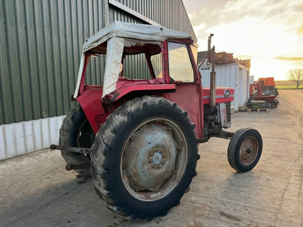 Massey Ferguson 165 - Traktor: gambar 4 Massey Ferguson 165 - Traktor: gambar 4