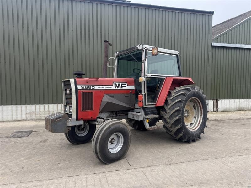 Massey Ferguson 2680 2WD **Low Hours** - Traktor: gambar 1 Massey Ferguson 2680 2WD **Low Hours** - Traktor: gambar 1