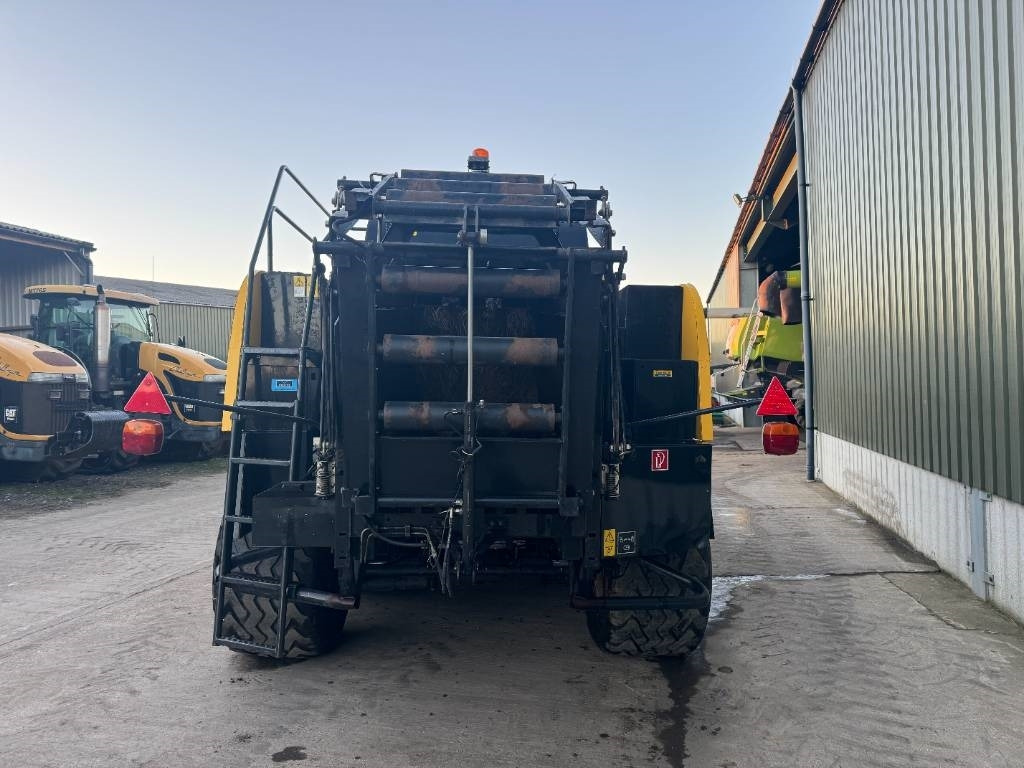 Baler persegi New Holland BB 9060: gambar 17