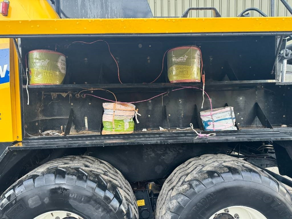 Baler persegi New Holland BB 9060: gambar 13
