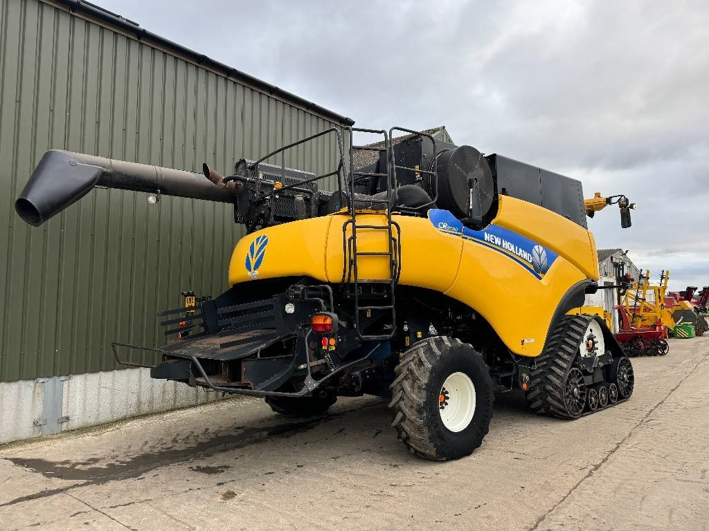 New Holland CR 9090 - Pemanen gabungan: gambar 2 New Holland CR 9090 - Pemanen gabungan: gambar 2
