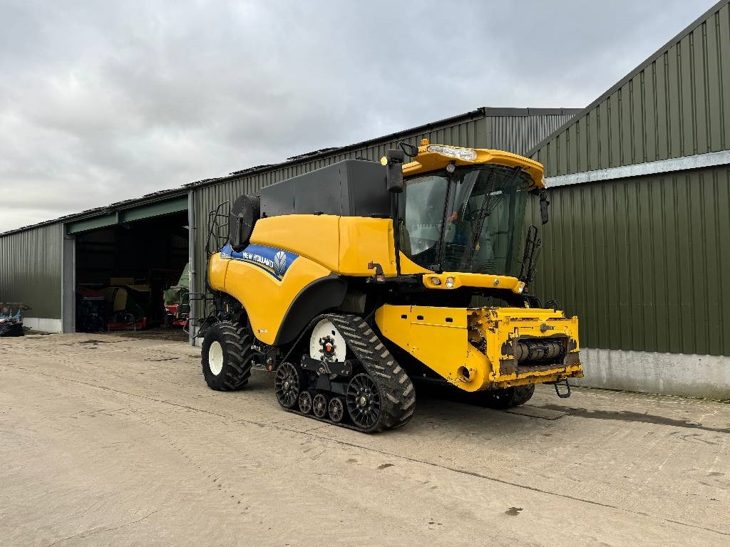 New Holland CR 9090 - Pemanen gabungan: gambar 1 New Holland CR 9090 - Pemanen gabungan: gambar 1