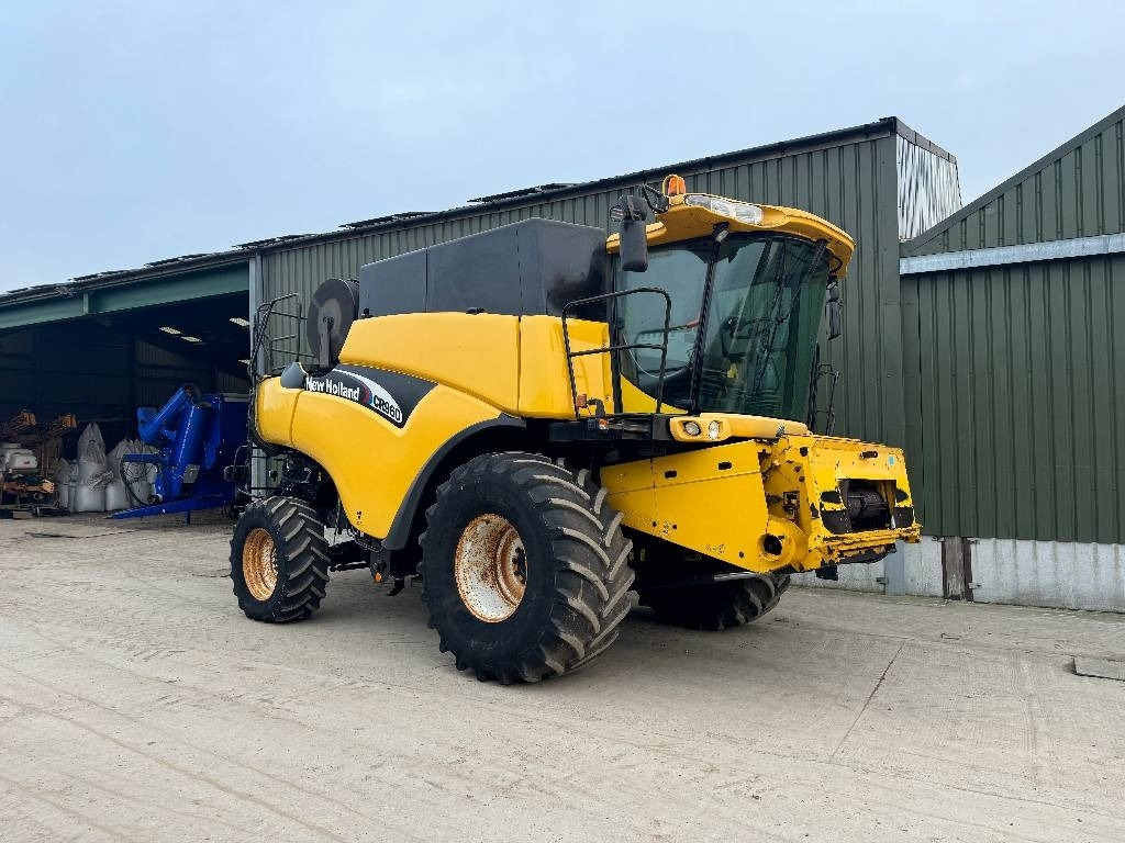 Pemanen gabungan New Holland CR 960: gambar 1