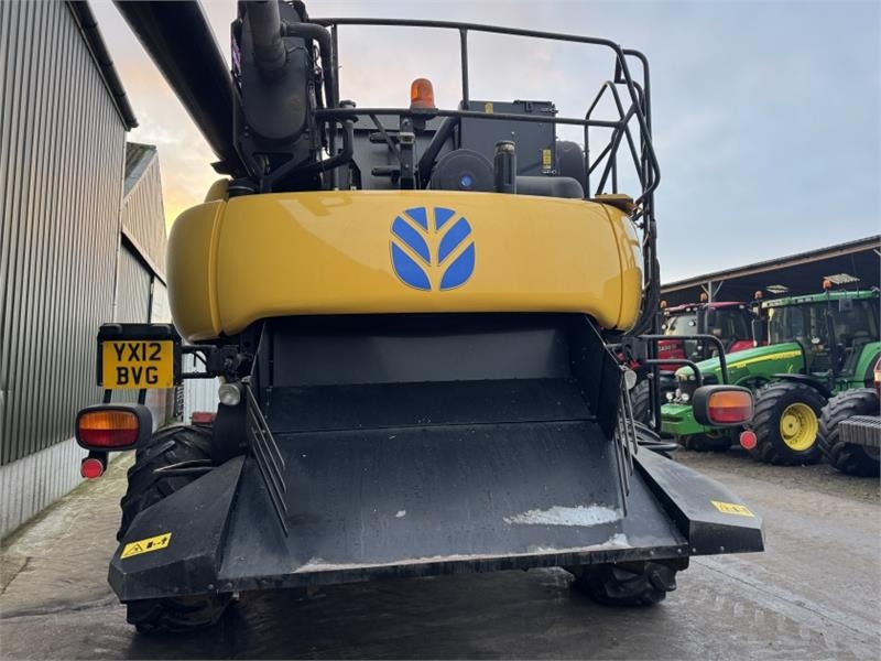 New Holland CR9080 c/w 30ft Varifeed Header - Lampiran pemanen: gambar 5 New Holland CR9080 c/w 30ft Varifeed Header - Lampiran pemanen: gambar 5