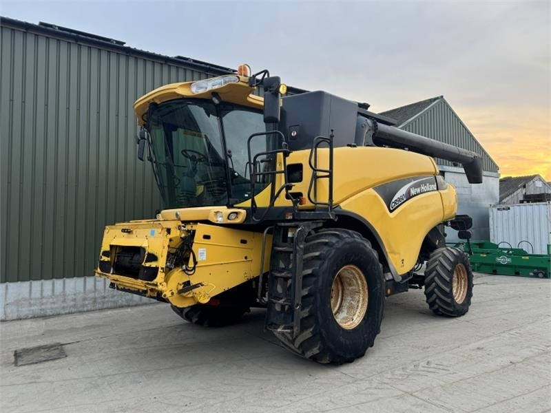 New Holland CR960 c/w 24ft Header **Video Below** - Lampiran pemanen: gambar 3 New Holland CR960 c/w 24ft Header **Video Below** - Lampiran pemanen: gambar 3