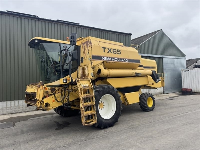 New Holland New Holland TX65 c/w 17ft Header - Lampiran pemanen: gambar 1 New Holland New Holland TX65 c/w 17ft Header - Lampiran pemanen: gambar 1