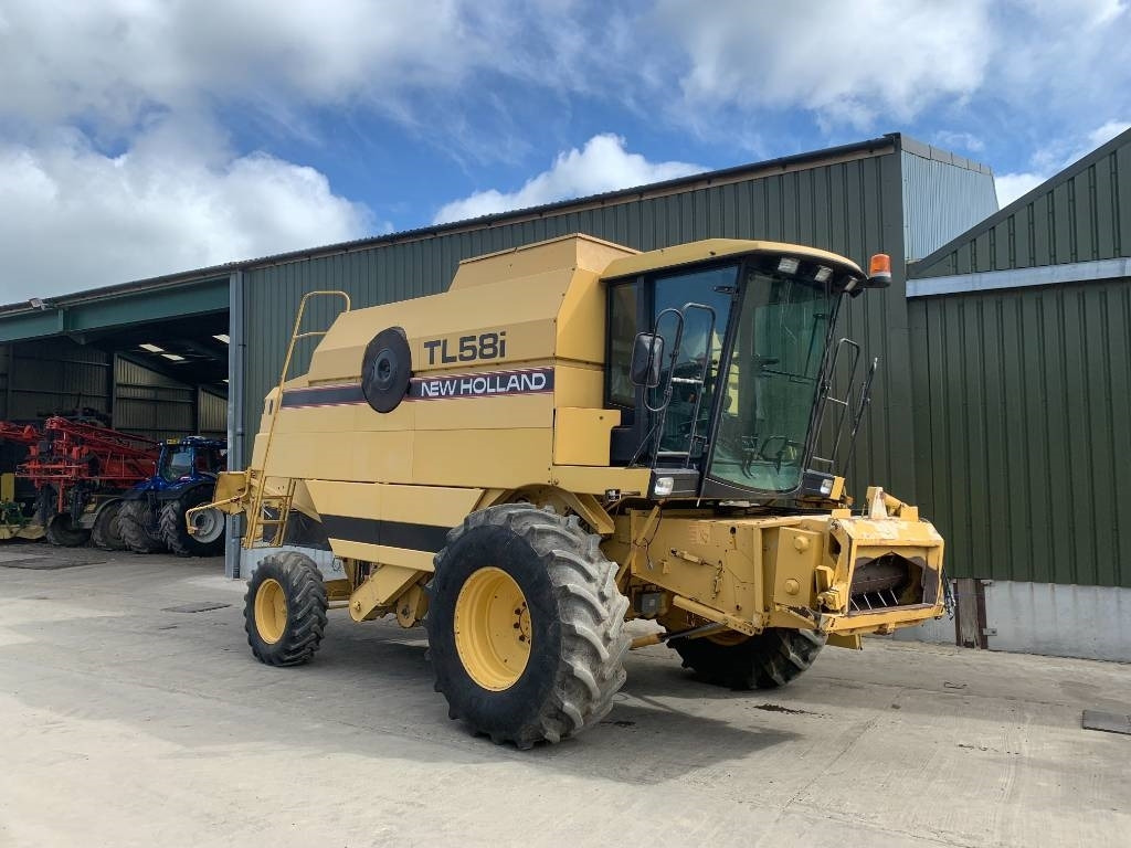 New Holland TL58i Combine - Pemanen gabungan: gambar 2 New Holland TL58i Combine - Pemanen gabungan: gambar 2