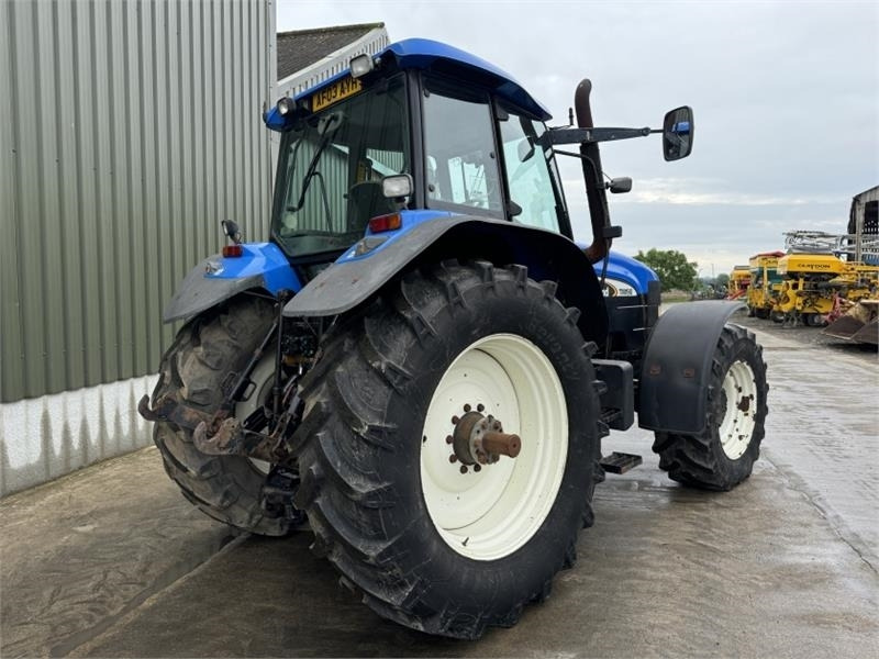New Holland TM190 - Traktor: gambar 4 New Holland TM190 - Traktor: gambar 4