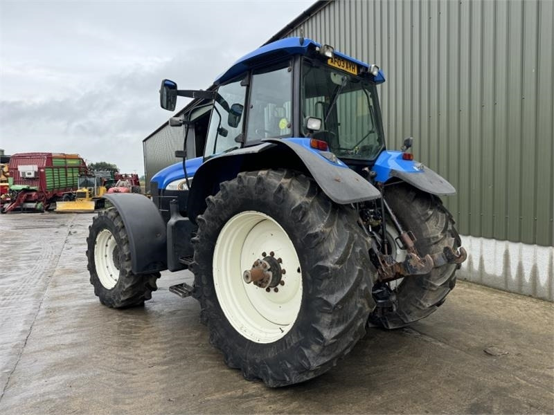 New Holland TM190 - Traktor: gambar 2 New Holland TM190 - Traktor: gambar 2