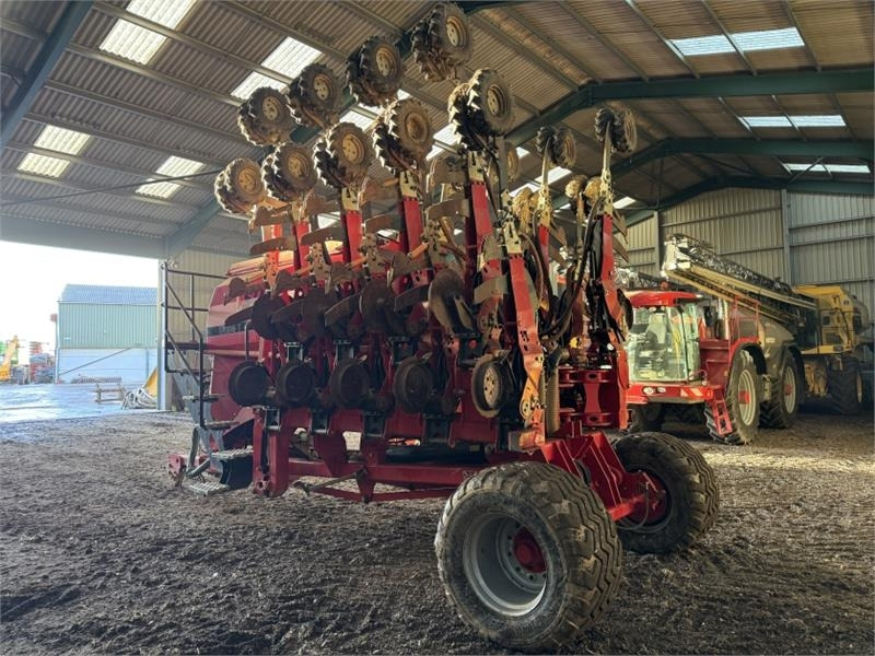 Sumo 6m DTS Deep Tillage Seeder Trailed Direct Drill - Menggabungkan bor benih: gambar 2 Sumo 6m DTS Deep Tillage Seeder Trailed Direct Drill - Menggabungkan bor benih: gambar 2