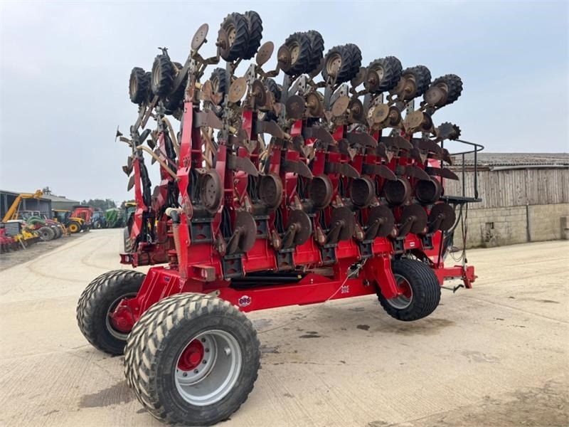 Sumo 8m DTS Direct Drill - Menggabungkan bor benih: gambar 4 Sumo 8m DTS Direct Drill - Menggabungkan bor benih: gambar 4