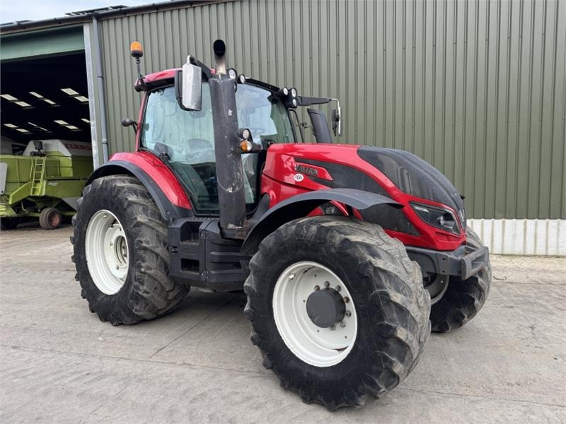 Valtra T174 Active - Traktor: gambar 3 Valtra T174 Active - Traktor: gambar 3