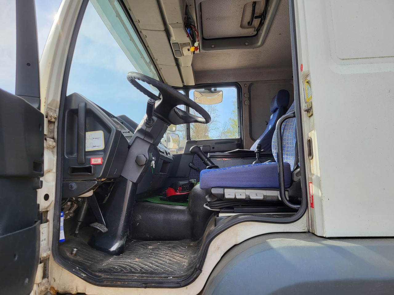 MAN LE 280 B - Truk: gambar 5 MAN LE 280 B - Truk: gambar 5